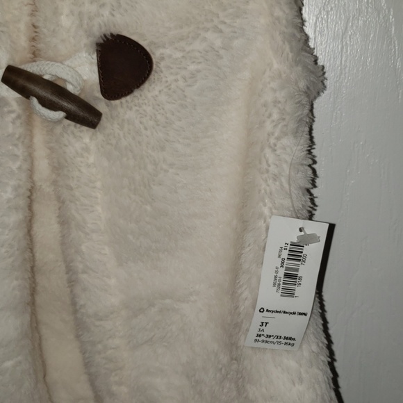 NWT 3T Old Navy Cream Sherpa Vest With Hood - Picture 2 of 4